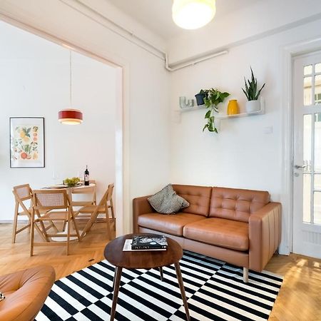 Cismigiu Serenity: 1Br Flat With Scenic Balcony Bucareste Exterior foto
