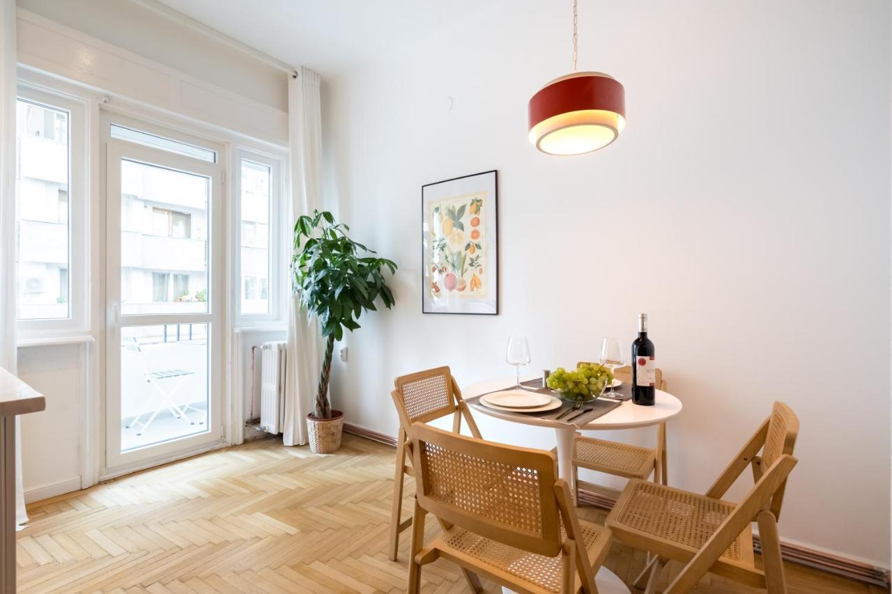 Cismigiu Serenity: 1Br Flat With Scenic Balcony Bucareste Exterior foto