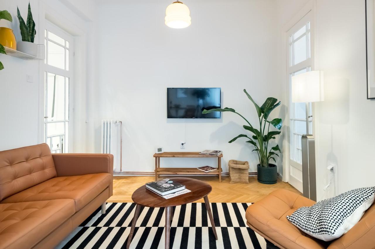Cismigiu Serenity: 1Br Flat With Scenic Balcony Bucareste Exterior foto