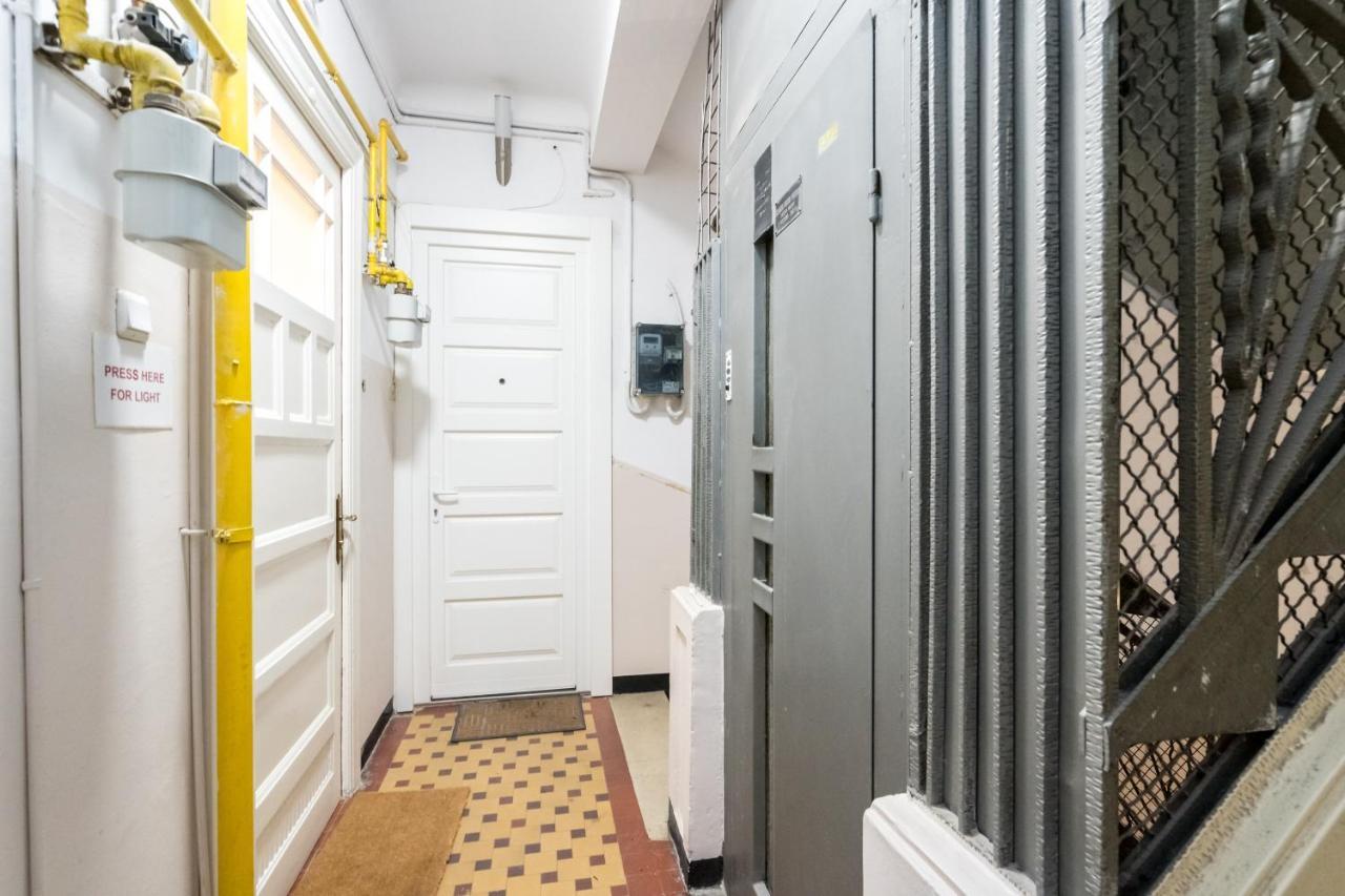 Cismigiu Serenity: 1Br Flat With Scenic Balcony Bucareste Exterior foto