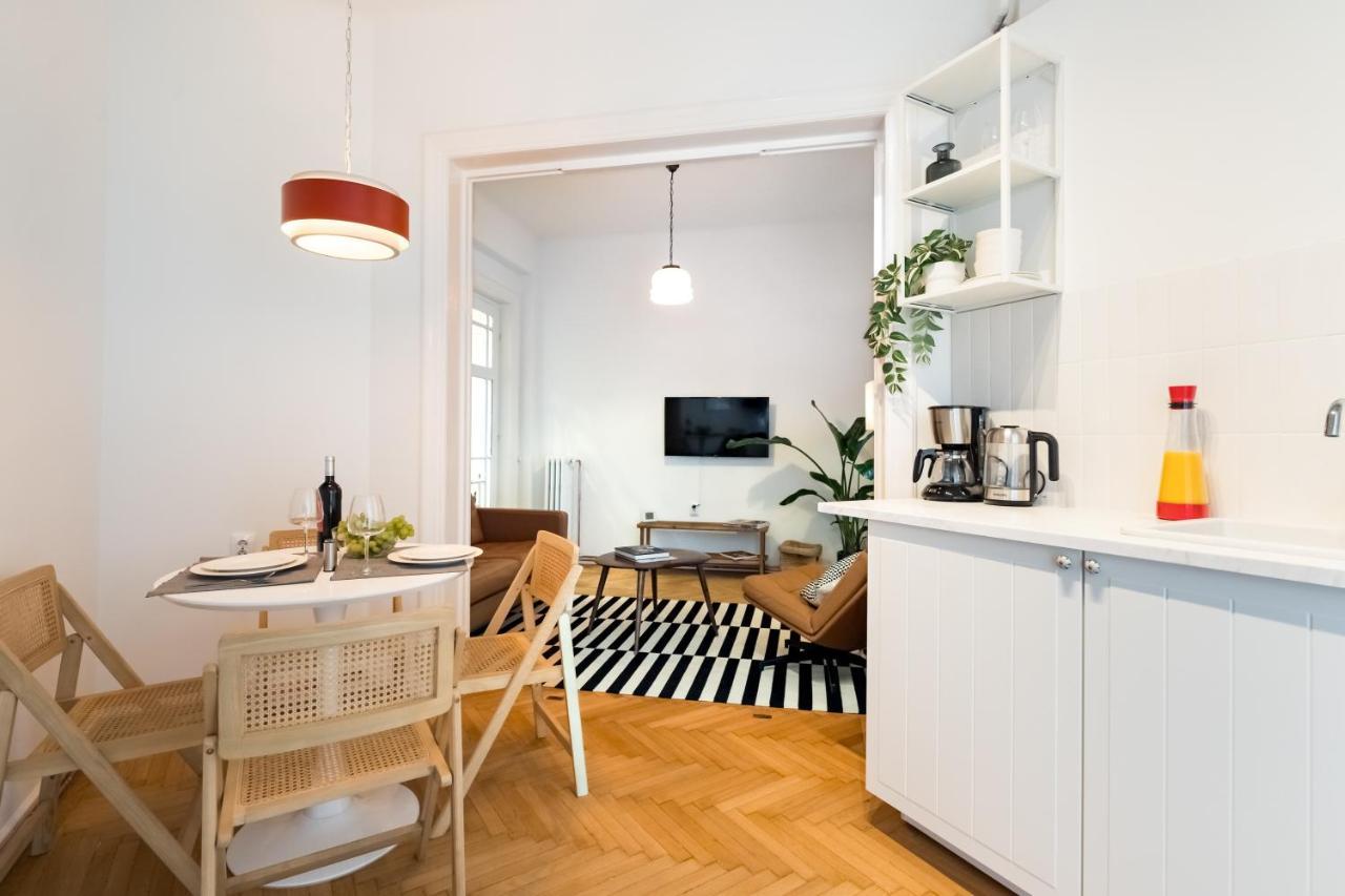 Cismigiu Serenity: 1Br Flat With Scenic Balcony Bucareste Exterior foto