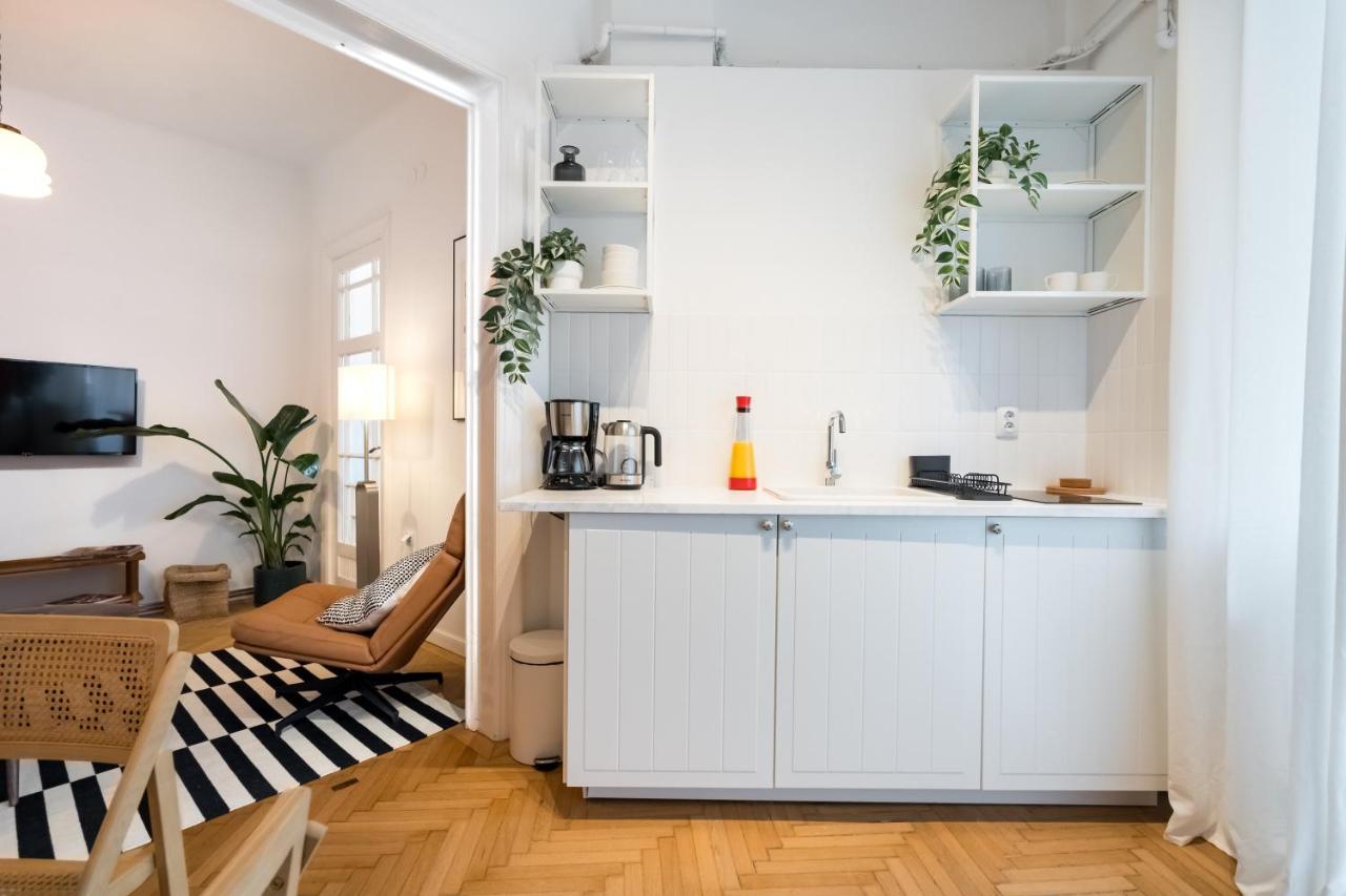 Cismigiu Serenity: 1Br Flat With Scenic Balcony Bucareste Exterior foto