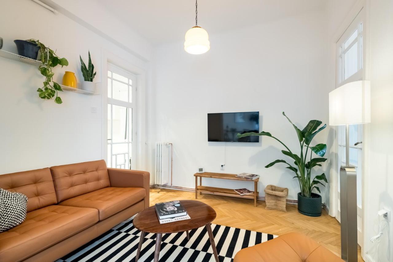 Cismigiu Serenity: 1Br Flat With Scenic Balcony Bucareste Exterior foto