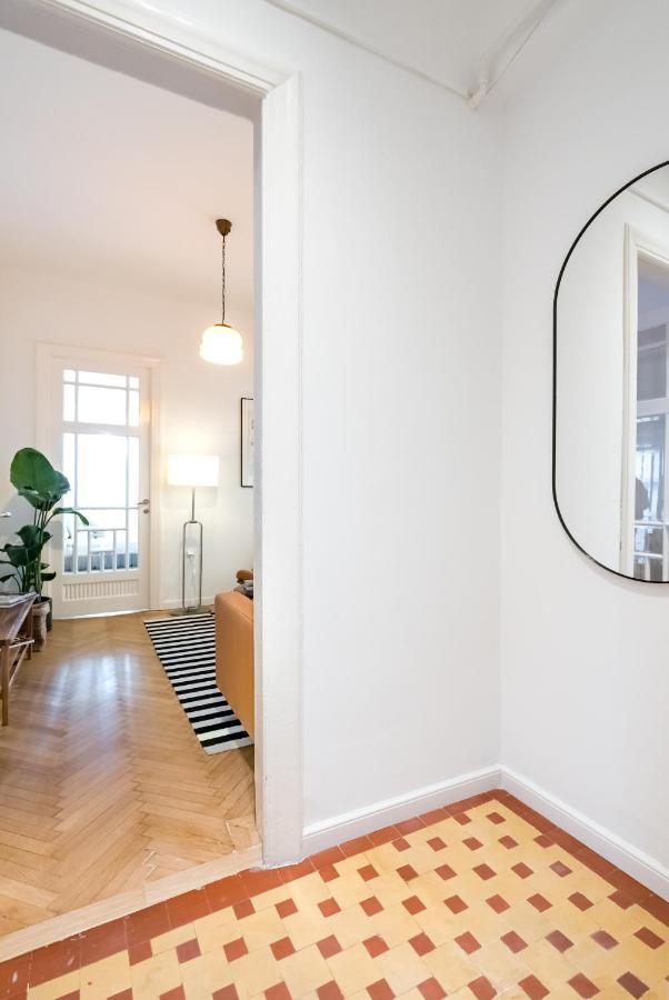 Cismigiu Serenity: 1Br Flat With Scenic Balcony Bucareste Exterior foto
