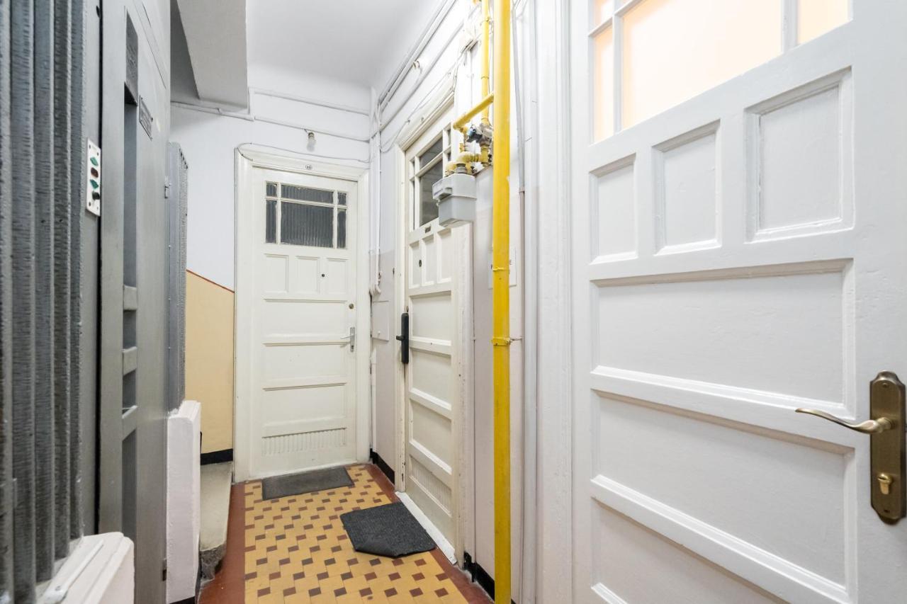 Cismigiu Serenity: 1Br Flat With Scenic Balcony Bucareste Exterior foto