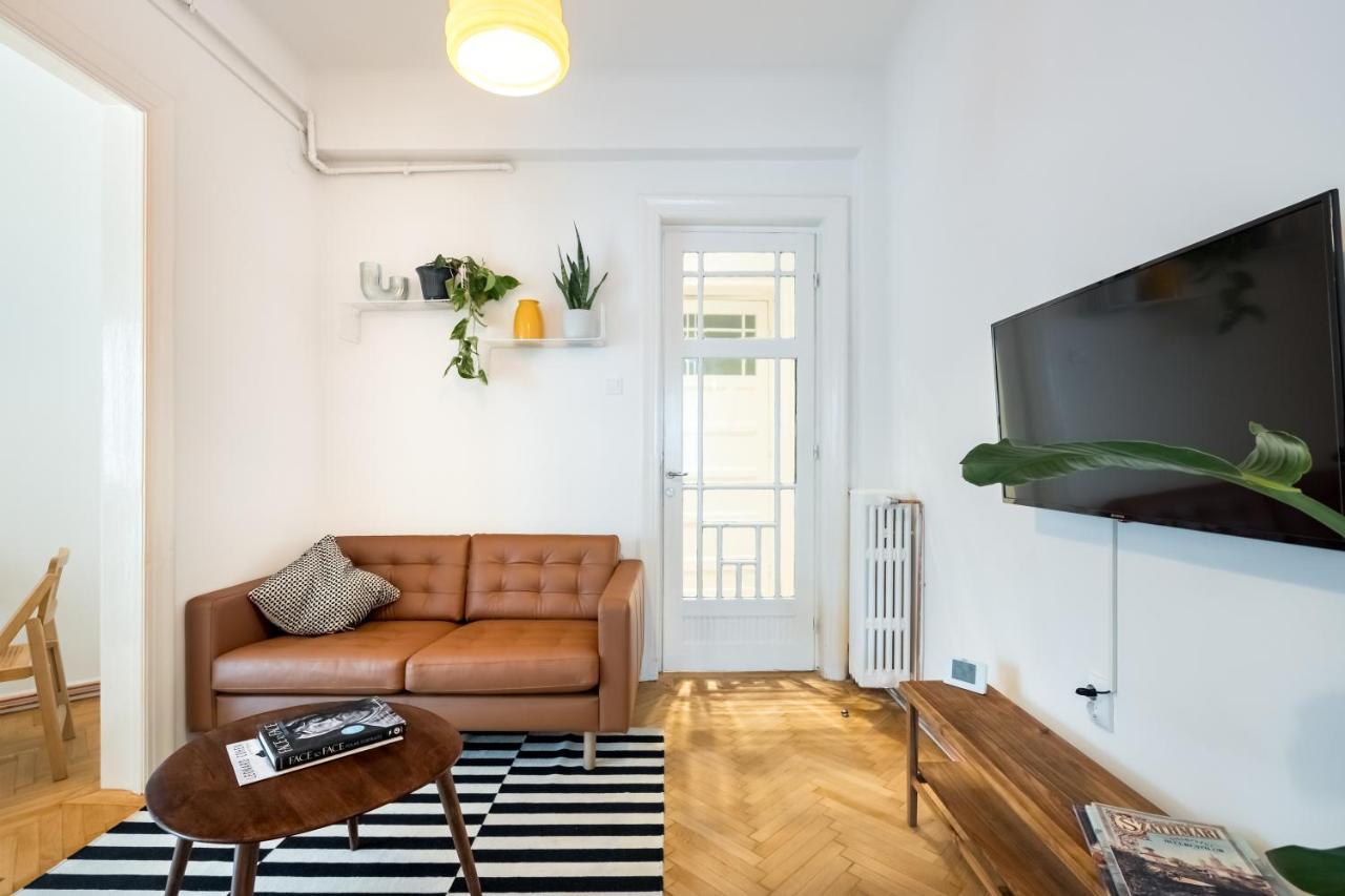 Cismigiu Serenity: 1Br Flat With Scenic Balcony Bucareste Exterior foto