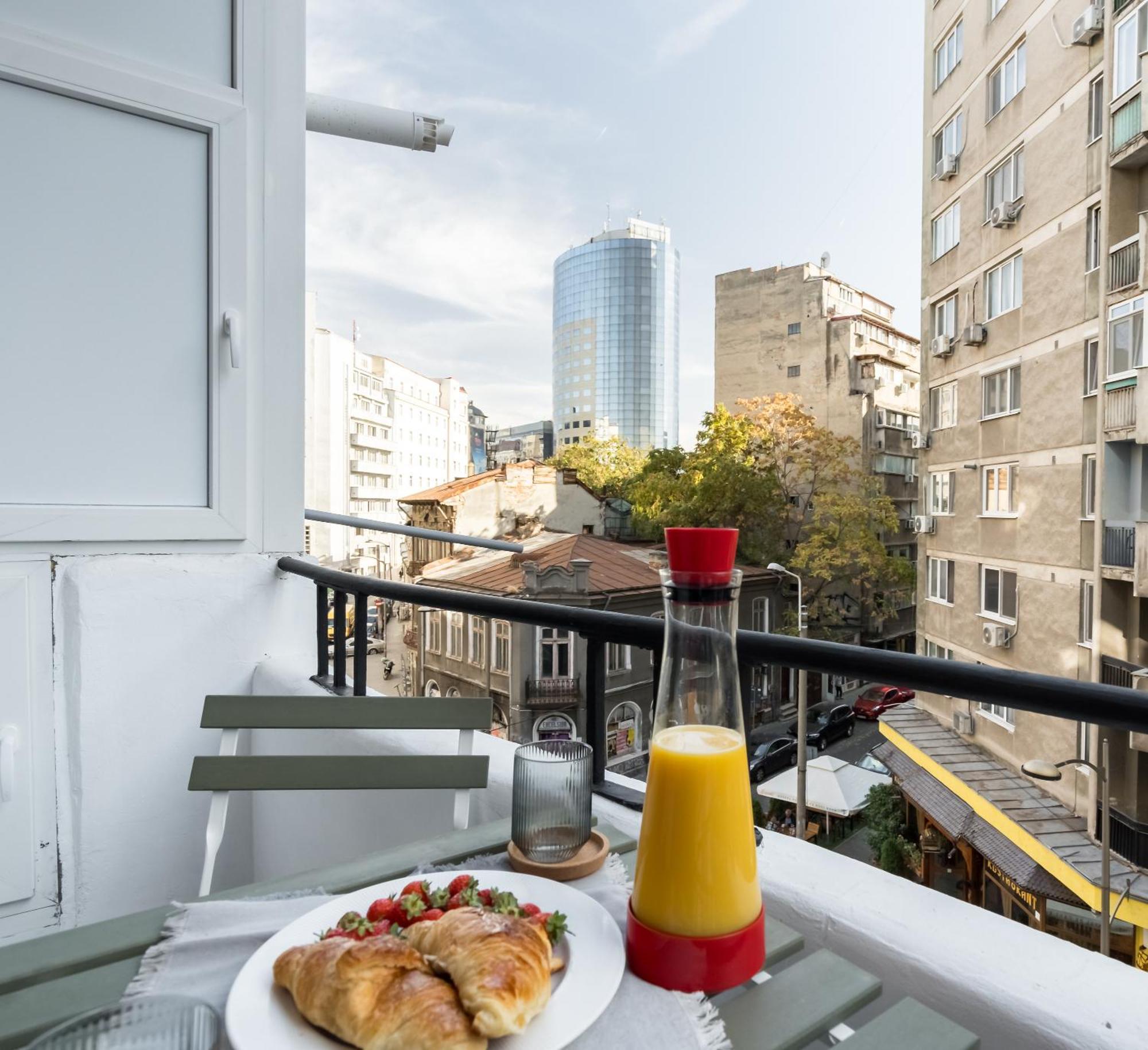 Cismigiu Serenity: 1Br Flat With Scenic Balcony Bucareste Exterior foto